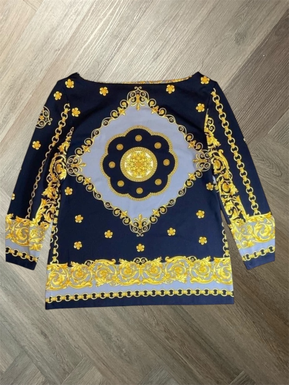 Charter Club Baroque Medallion Chain Link Top Womens Small Navy Gold Classy